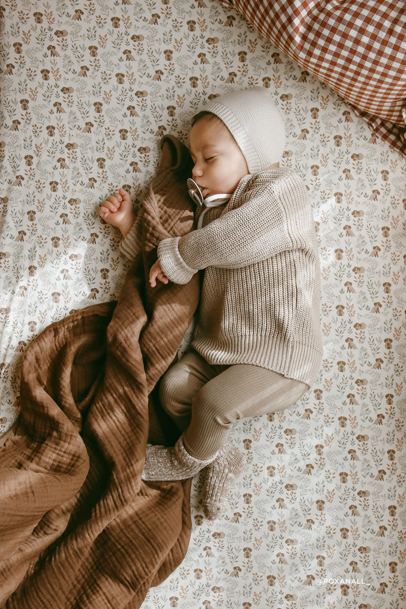 Organic Cotton Cot Sheet - Charlie's Backyard - Image 4