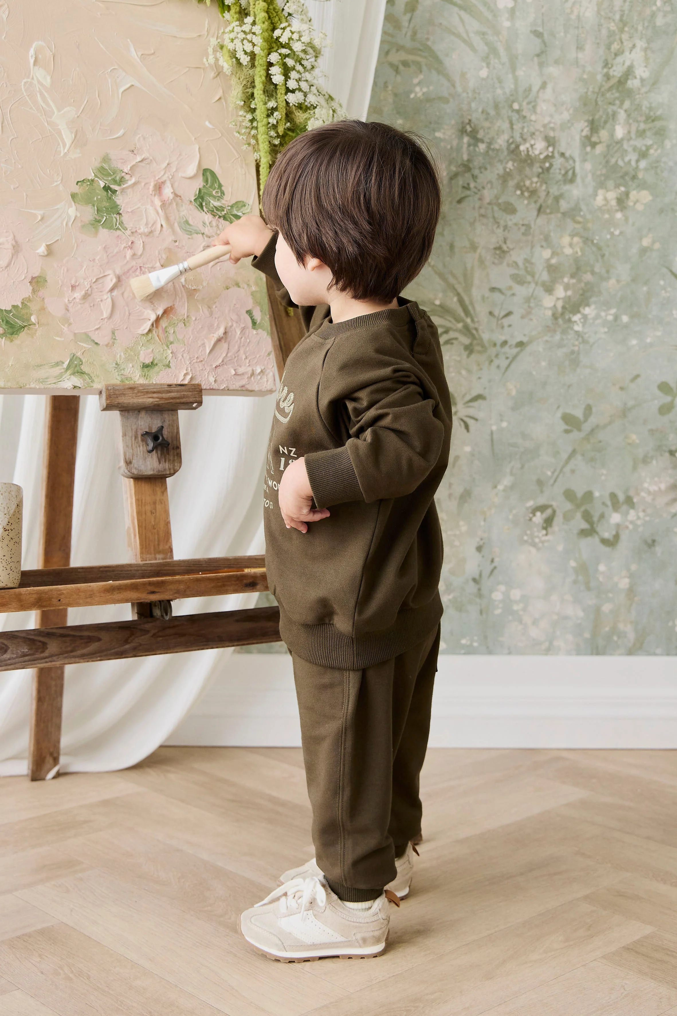Organic Cotton Duncan Sweatshirt - Deep Olive Elephant Explore - Image 5