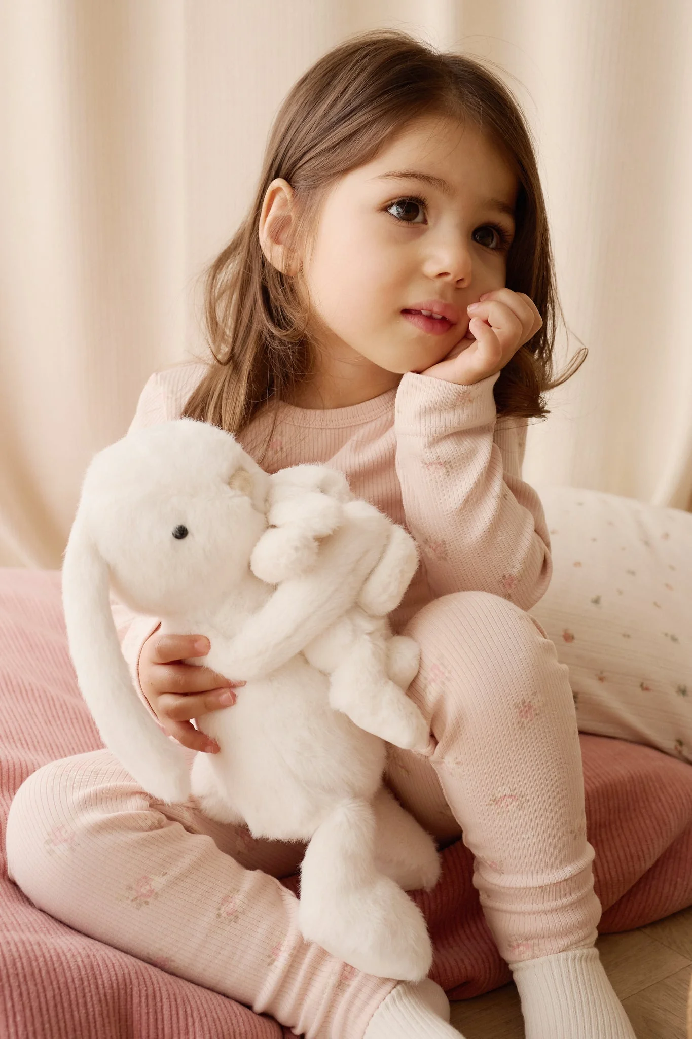 Snuggle Bunnies - Plush Frankie the Hugging Bunny - Marshmallow - Image 3